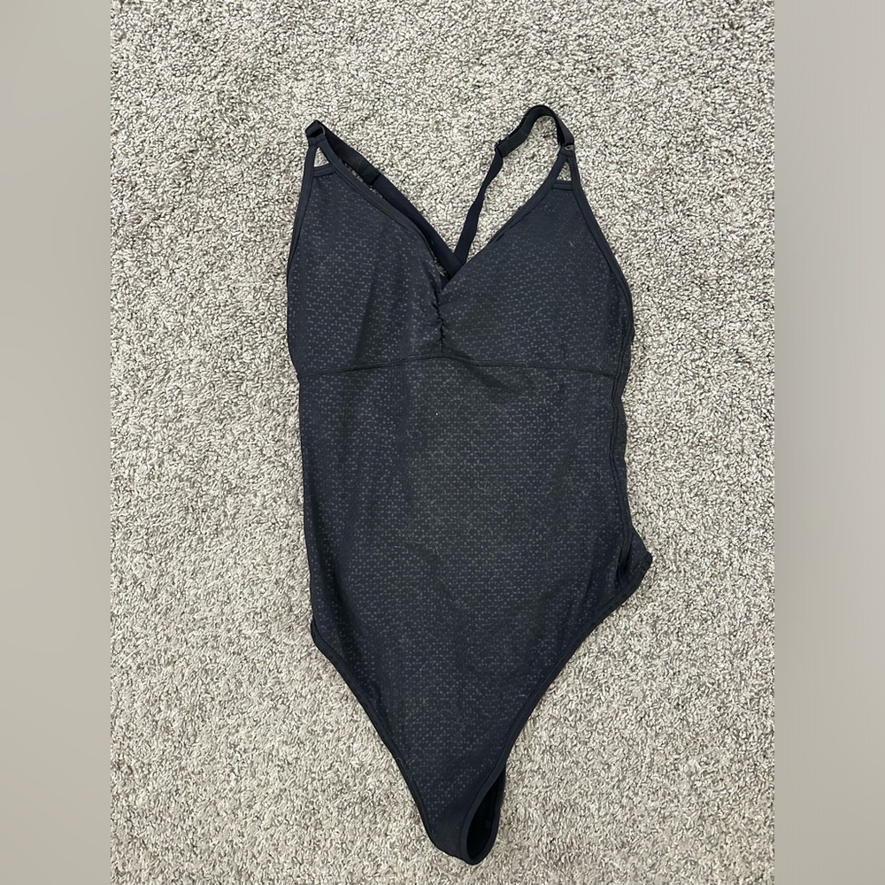 Lululemon leotard. Size 6. Worn once.